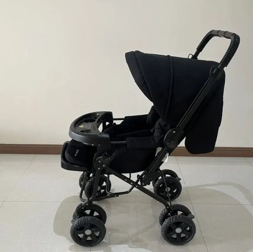 کالسکه تاشو دلیجان ۱۳۰ در حد نو|کالسکه و لوازم جانبی|رشت, فلسطین|دیوار