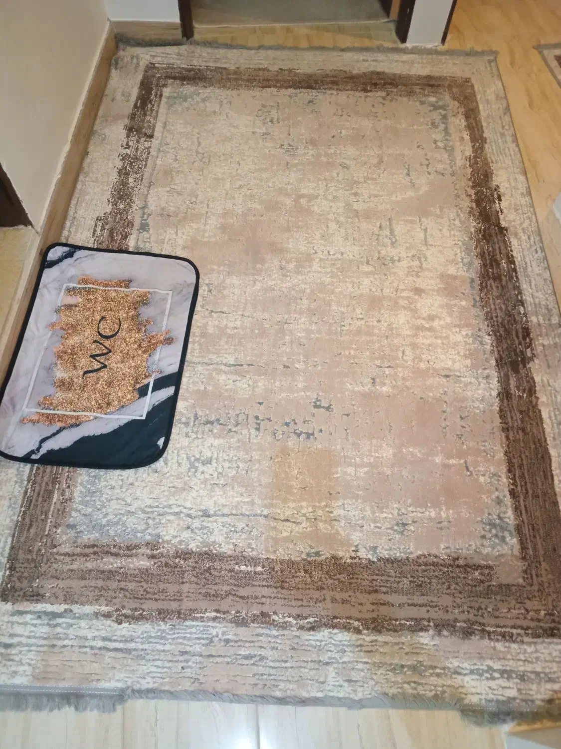 چند عددفرش|فرش|رشت, کوی امام رضا|دیوار