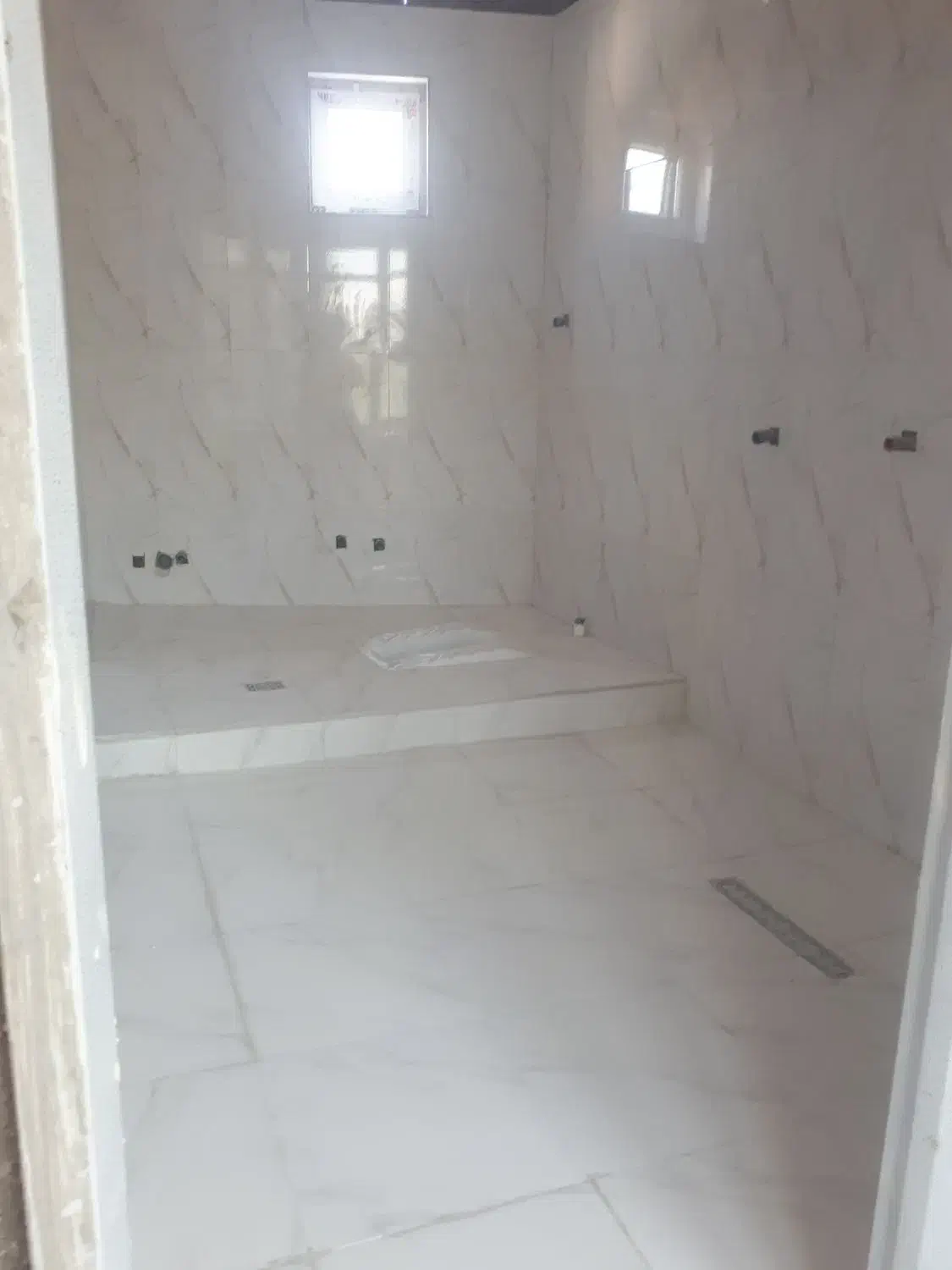 اجرای کاشی وکف|خدمات پیشه و مهارت|اردبیل, |دیوار