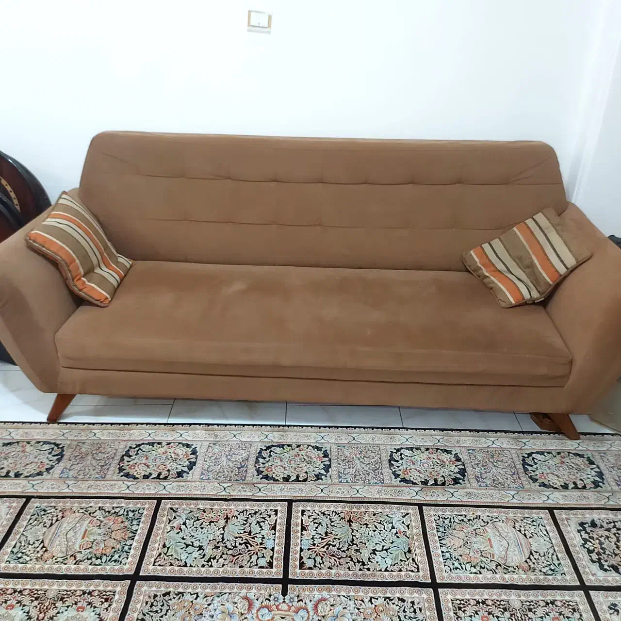 مبل ۷ نفره|مبلمان خانگی و میز عسلی|رشت, شهرک شهید مفتح|دیوار