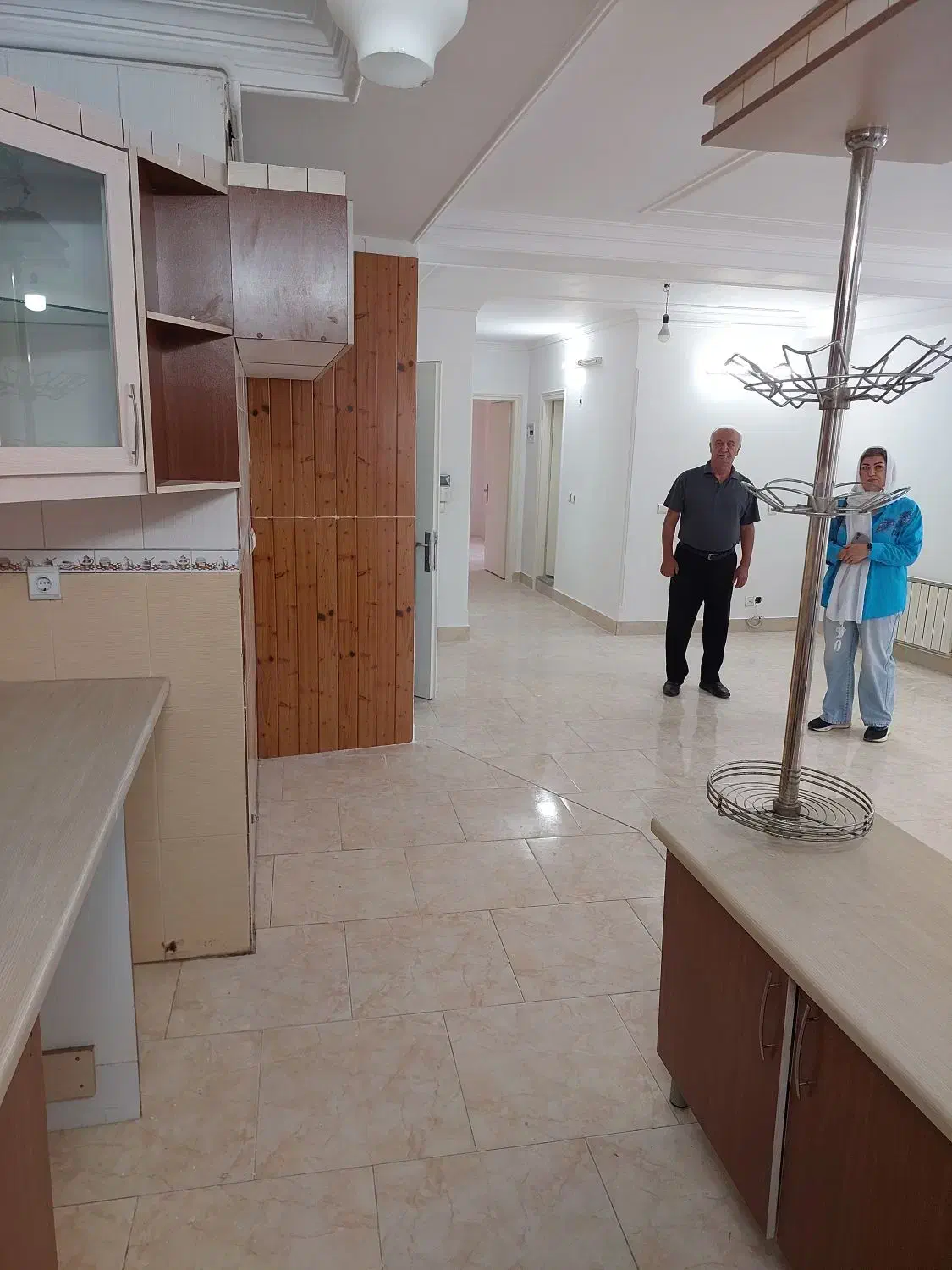 رهن آپارتمان ۹۵متری سوم بااسانسور براصلی گلستان ۲۳|اجارهٔ آپارتمان|بابل, |دیوار