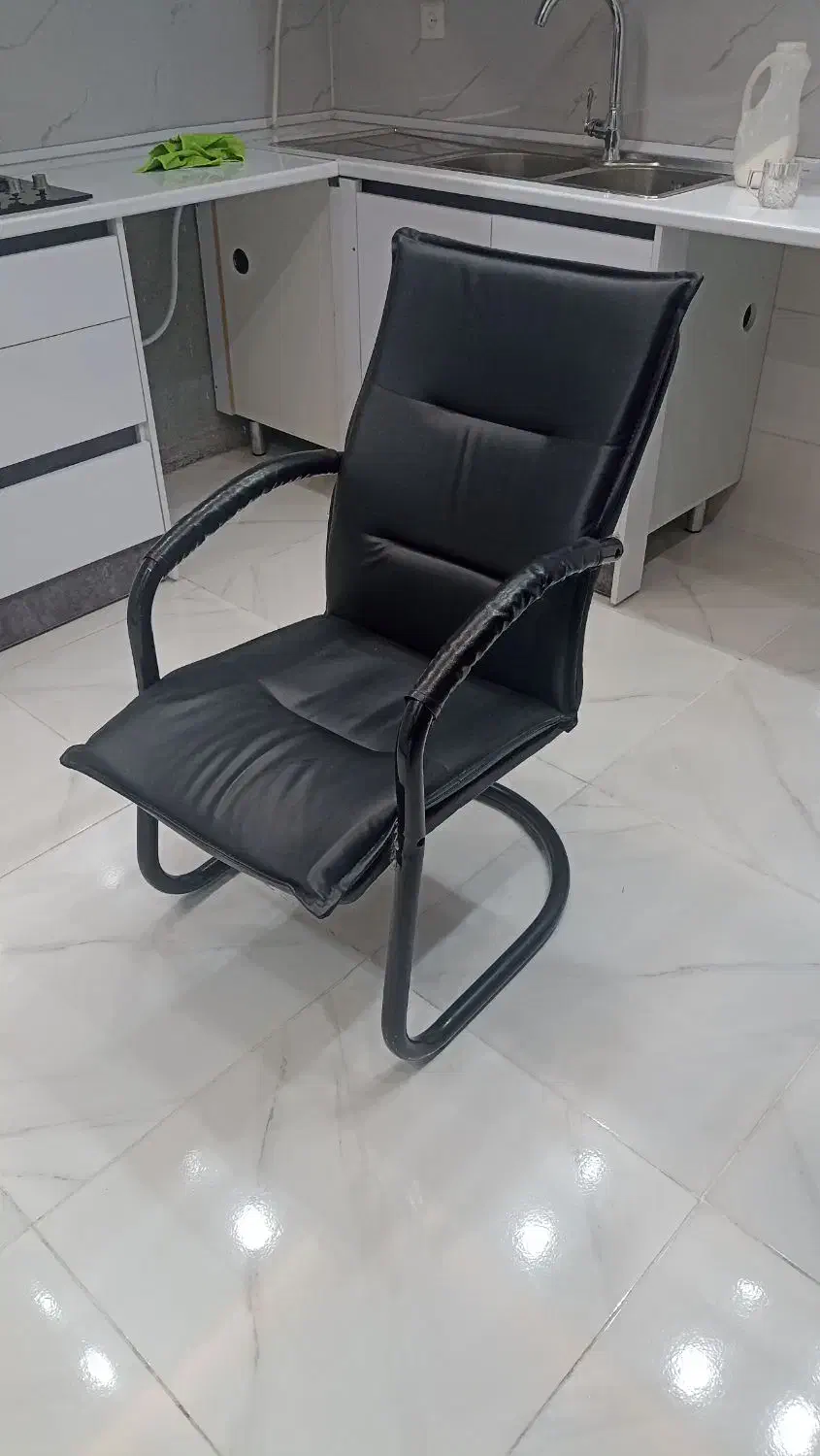 صندلی انتظار|دفتر کار|جوانرود, |دیوار