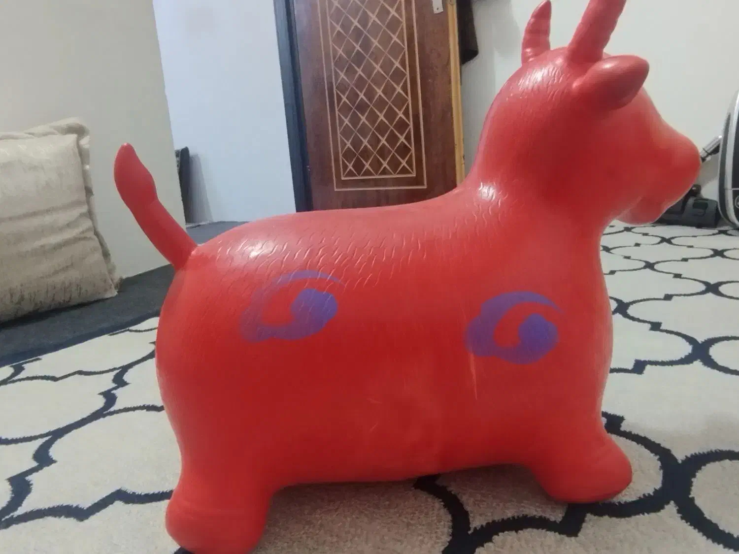 گاو بادی درحد نو|اسباببازی|تربت جام, والفجر|دیوار