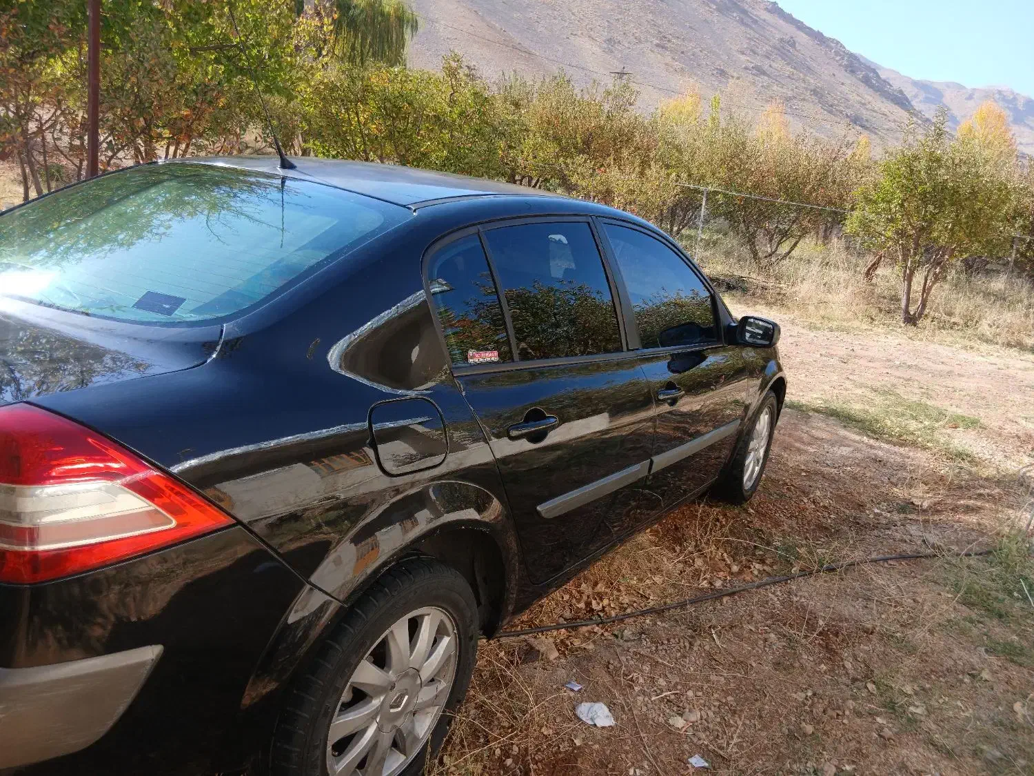 مگان ۲۰۰۰ اتومات|خودرو سواری و وانت|شیراز, شهرک بزین|دیوار