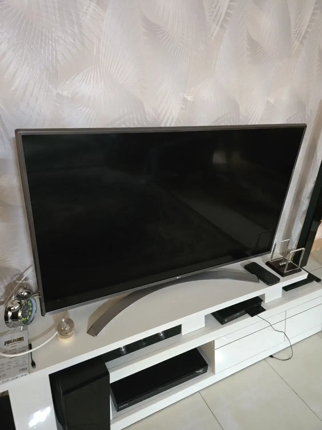 تلویزیون ریسیور دار اینچ lg۴۹ 4k|تلویزیون و پروژکتور|خمام, |دیوار