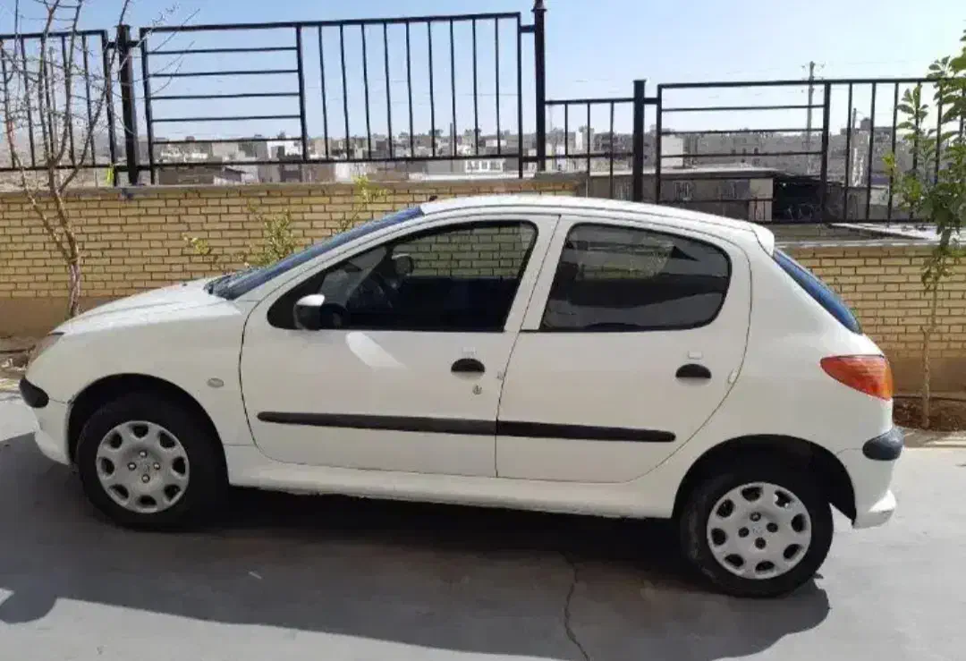 206 تیپ 2|خودرو سواری و وانت|آباده, |دیوار