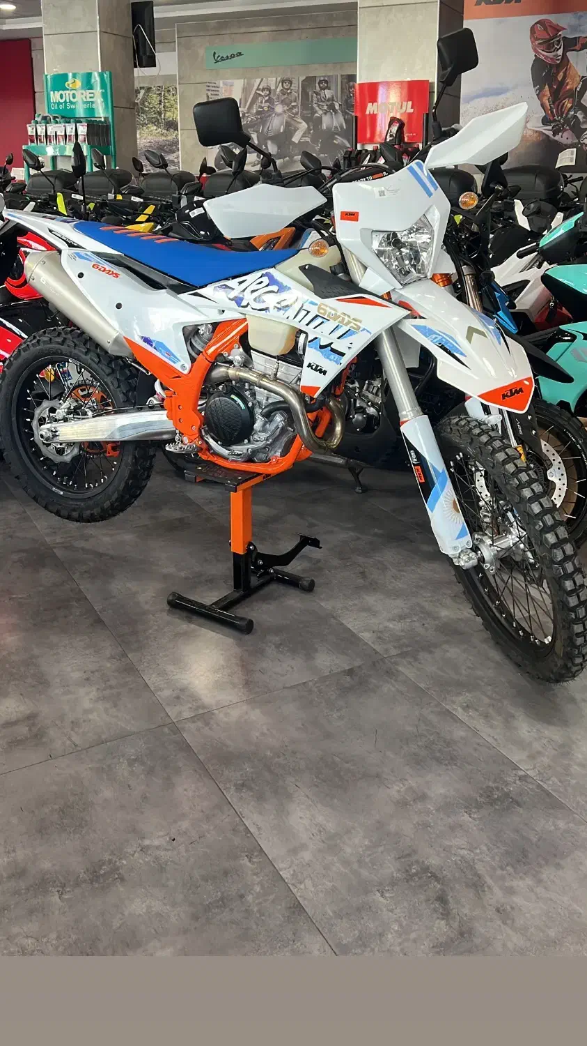 کی تی ام ۲۵۰|موتورسیکلت|تهران, گیشا|دیوار