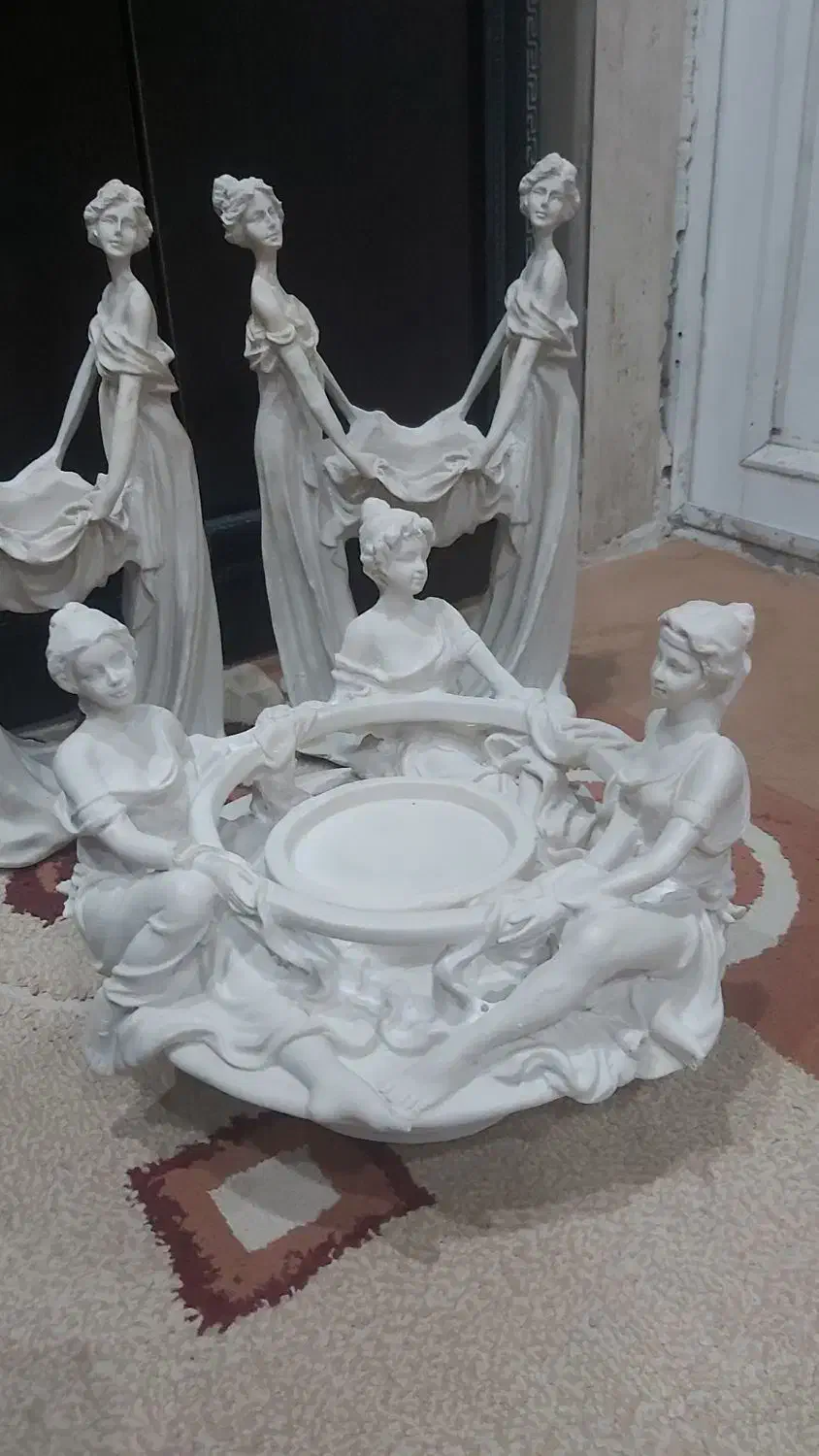 مجسمه|مجسمه، تندیس، ماکت|بندر انزلی, سید آسیه|دیوار