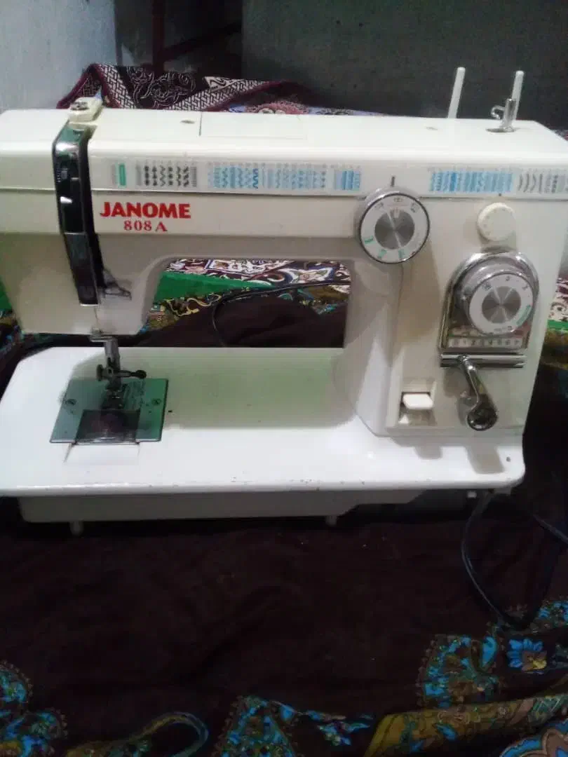 فروش چرخ خیاطی دست دو  در حد نو|چرخ خیاطی و ریسندگی|لار, |دیوار