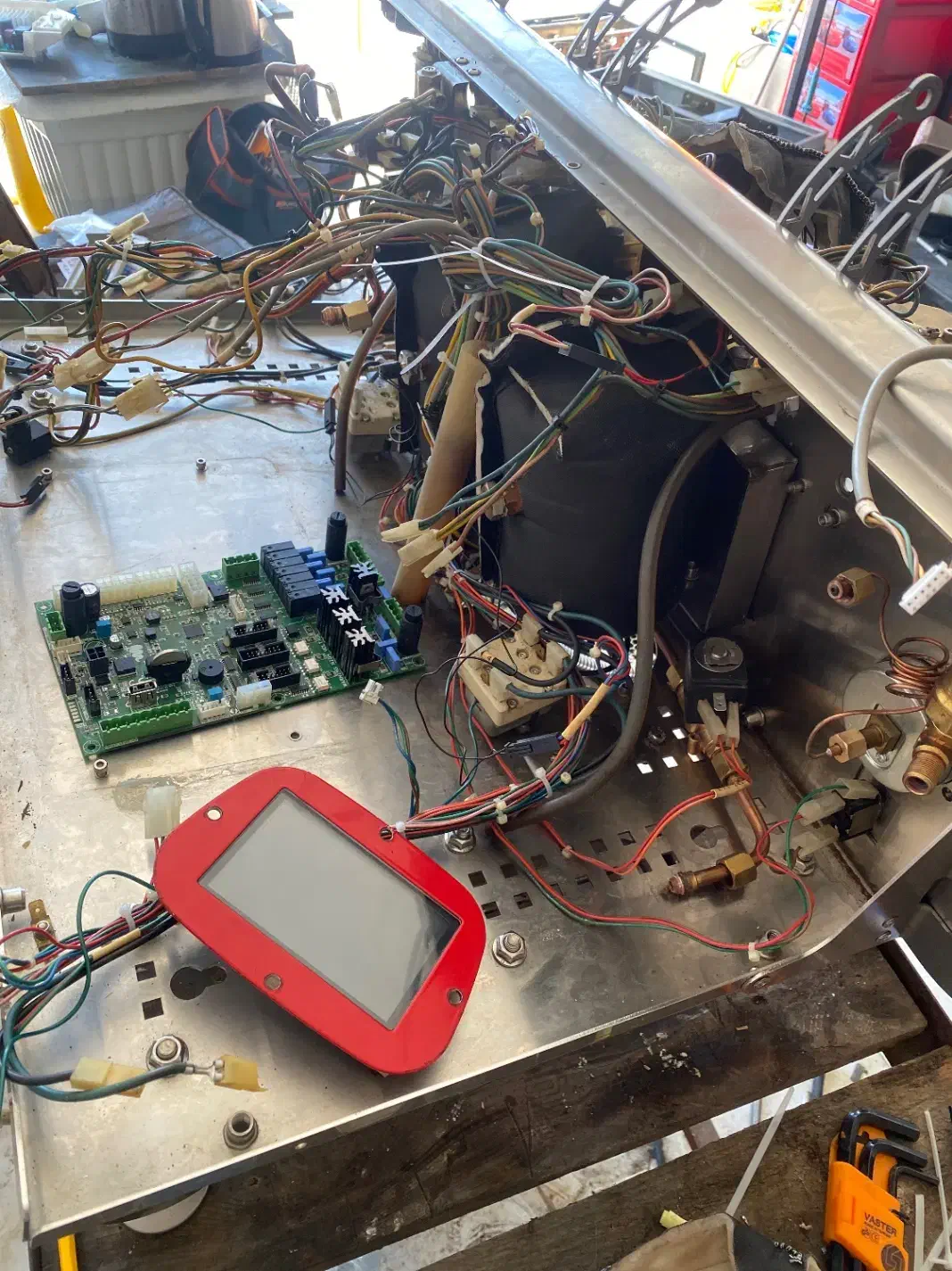 استخدام کارگر فنی|استخدام صنعتی، فنی، مهندسی|محمودآباد, |دیوار