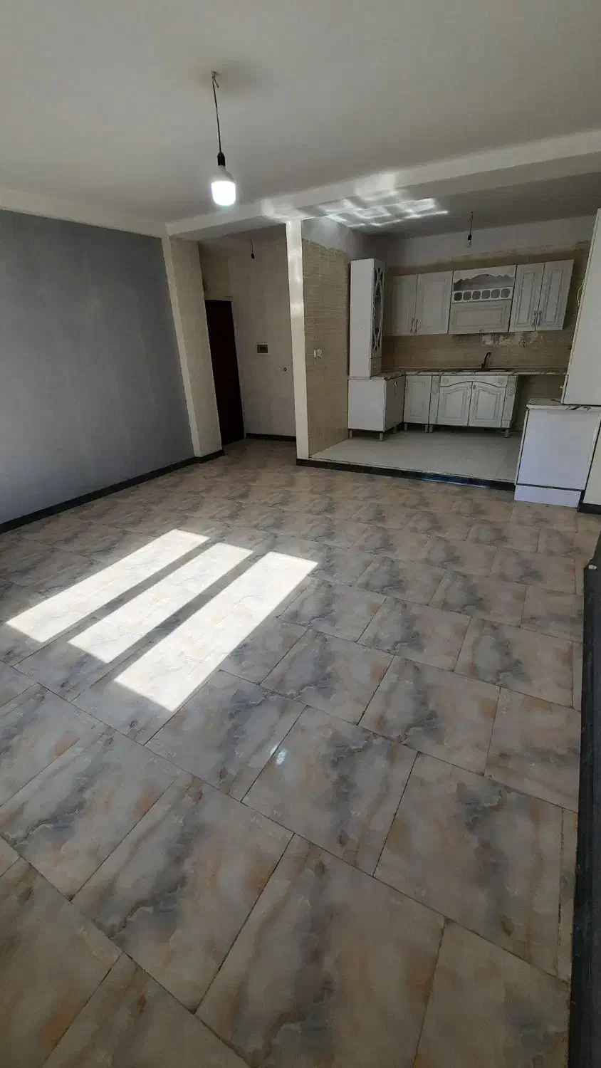 آپارتمان 82 متری با پارکینگ|فروش آپارتمان|هشتگرد, شهرک گلها|دیوار