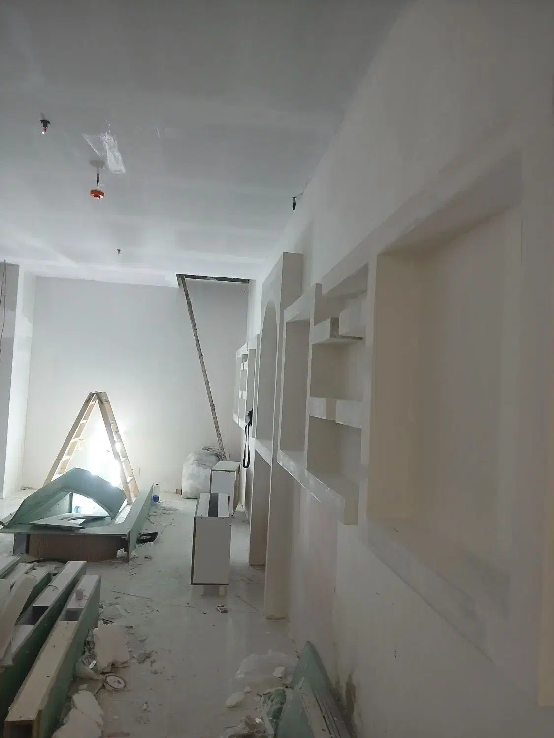 طراحی و اجرای صفر تاصد کناف برق و کناف|خدمات پیشه و مهارت|قشم, |دیوار