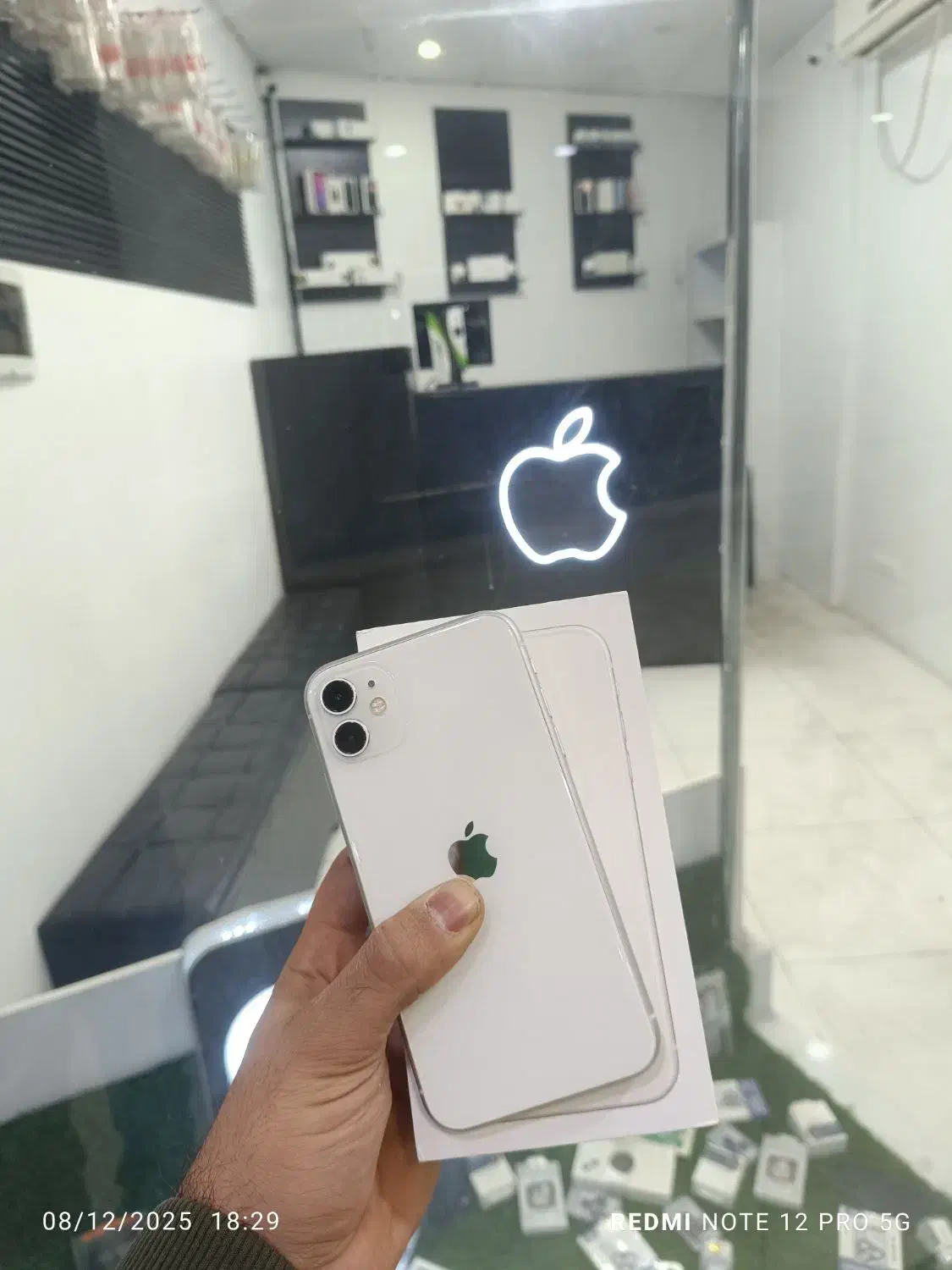 iphone 11 128 ch بدون نقطه جعبه بزرگ|موبایل|تهران, ستارخان|دیوار