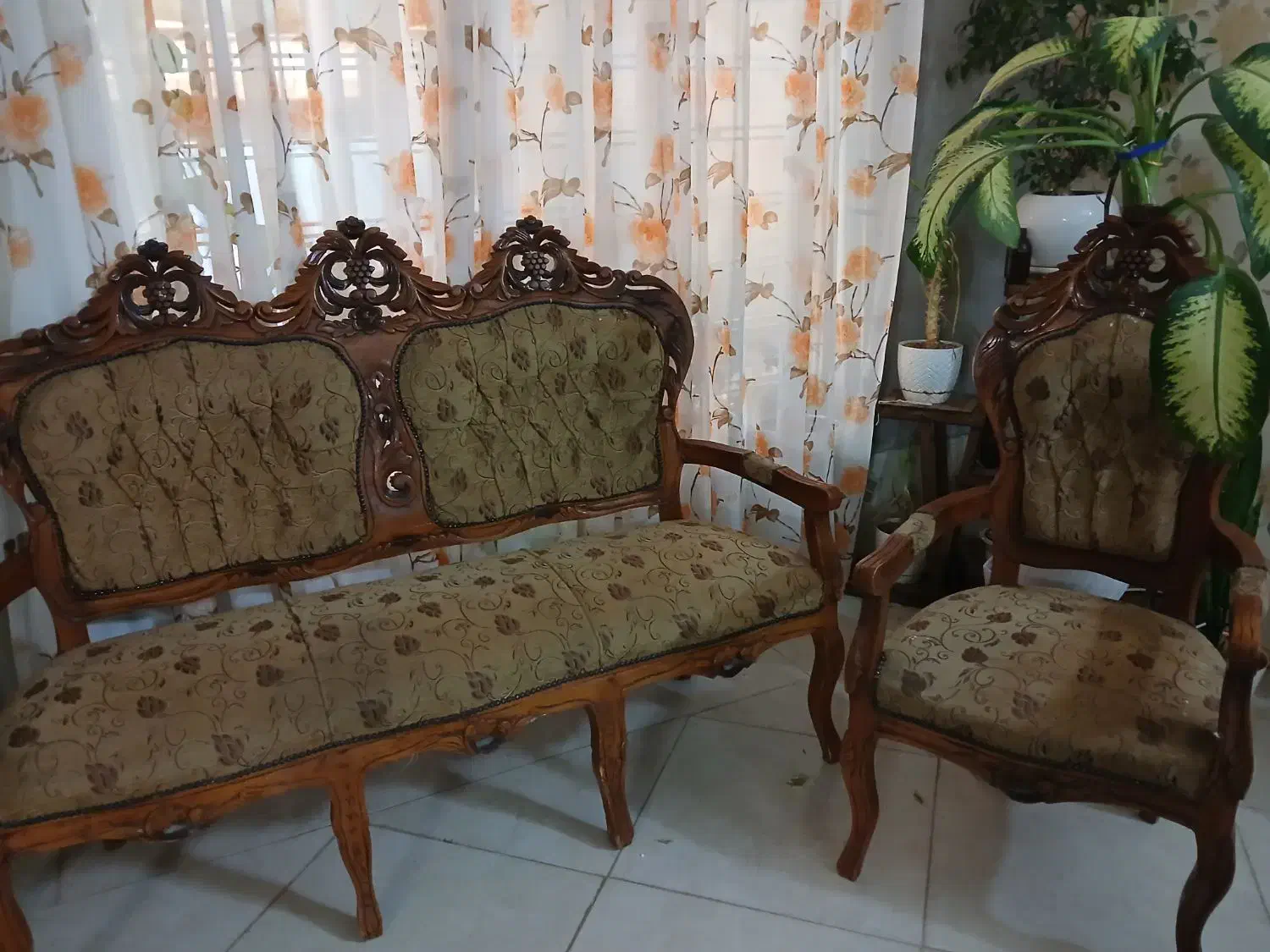 مبل سلطنتی|مبلمان خانگی و میز عسلی|شیراز, گویم|دیوار