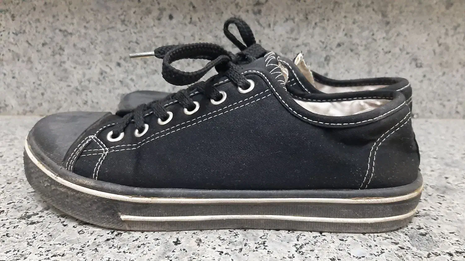 کفش اسپرت سایز ۳۸|کیف، کفش، کمربند|نیشابور, مازول|دیوار