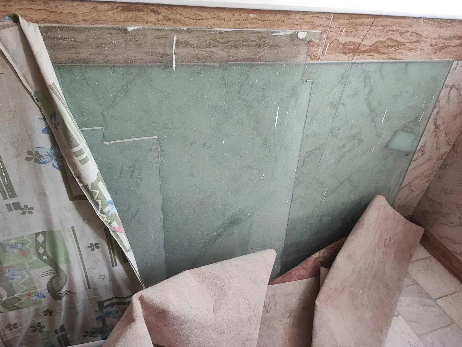 شیشه|فروشگاه و مغازه|قم, شهرک امام حسین|دیوار