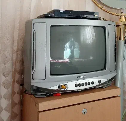 تلوزیون 14اینج|تلویزیون و پروژکتور|کرمانشاه, |دیوار