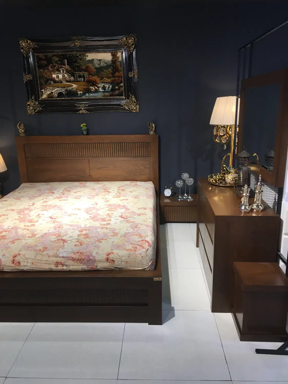 سرویس خواب|تخت و سرویس خواب|شیرود, |دیوار