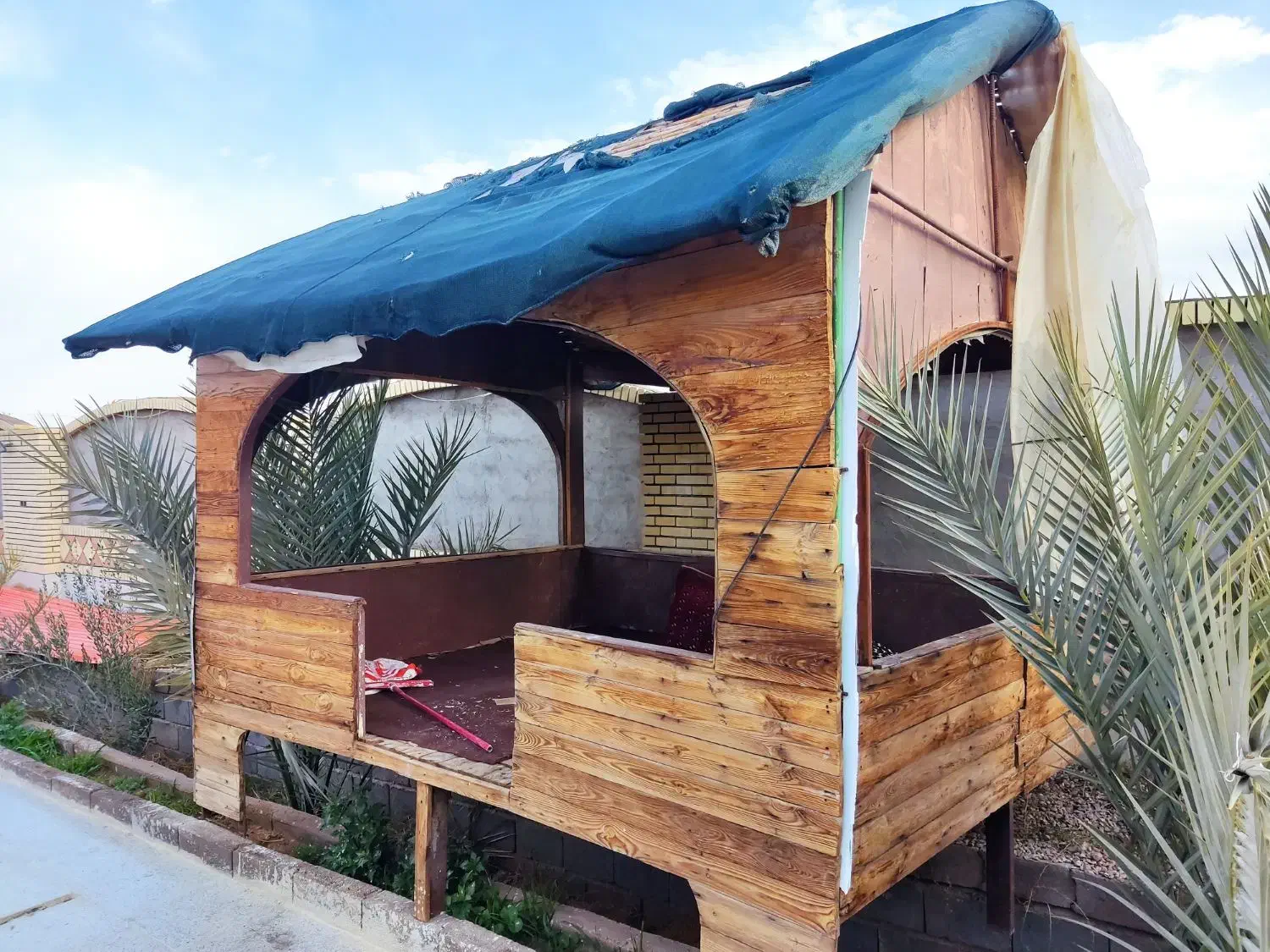 کلبه چوبی فروشی|مصالح و تجهیزات ساختمان|طبس, |دیوار