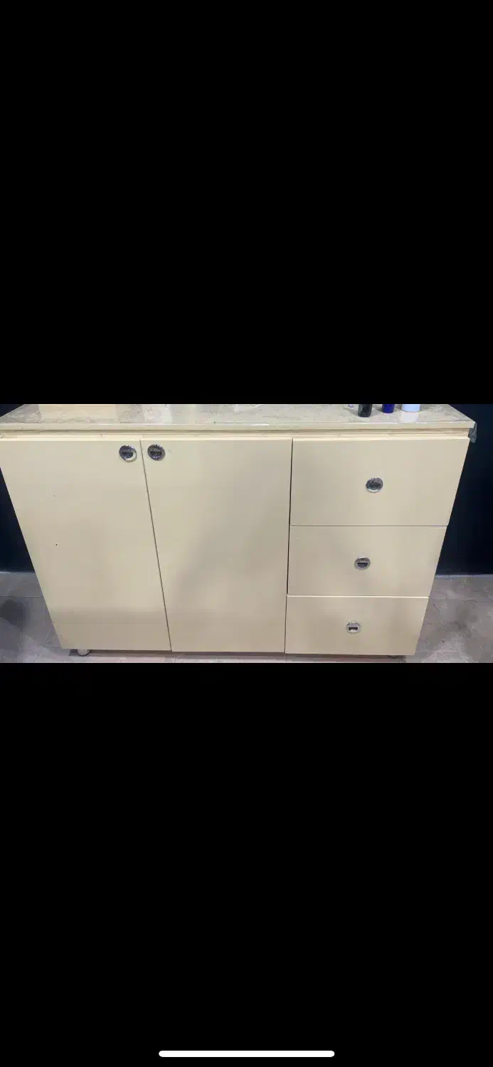 فروش تعدادی وسایل سالن کاملا نو|آرایشگاه و سالنهای زیبایی|قشم, |دیوار