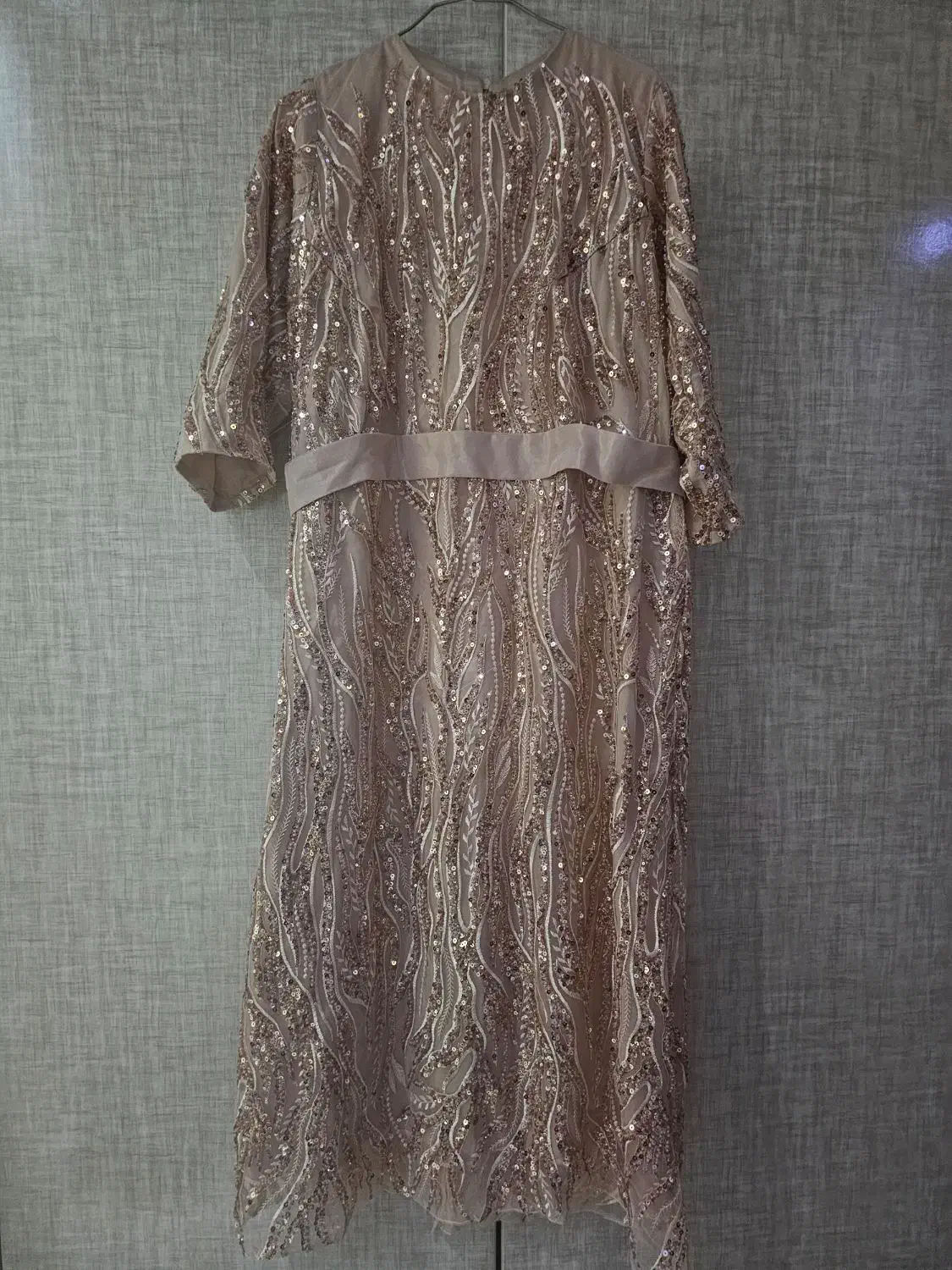 لباس مجلسی|لباس|رشت, جهاد|دیوار