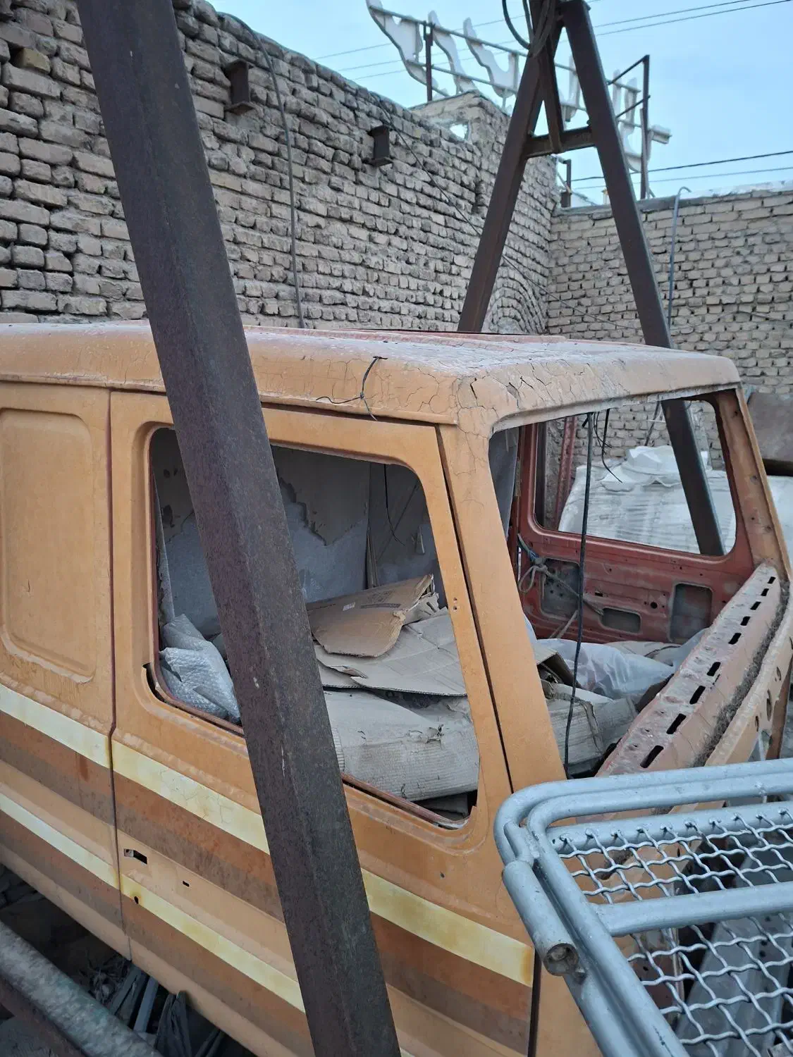 اتاق اسکانیا ۱۱۲|خودرو سنگین|ری, کارخانه سیمان|دیوار