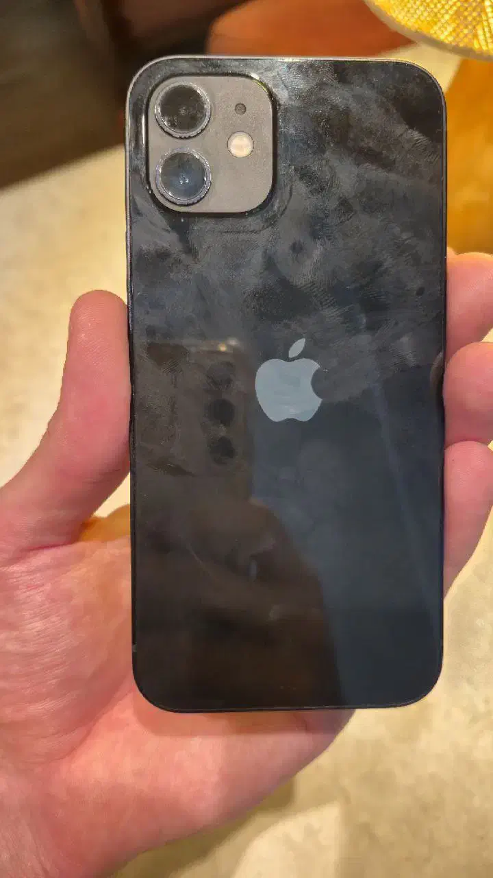 ایفون ۱۲ در حد بسیار تمیز|موبایل|کاشان, شهرک فرهنگیان|دیوار