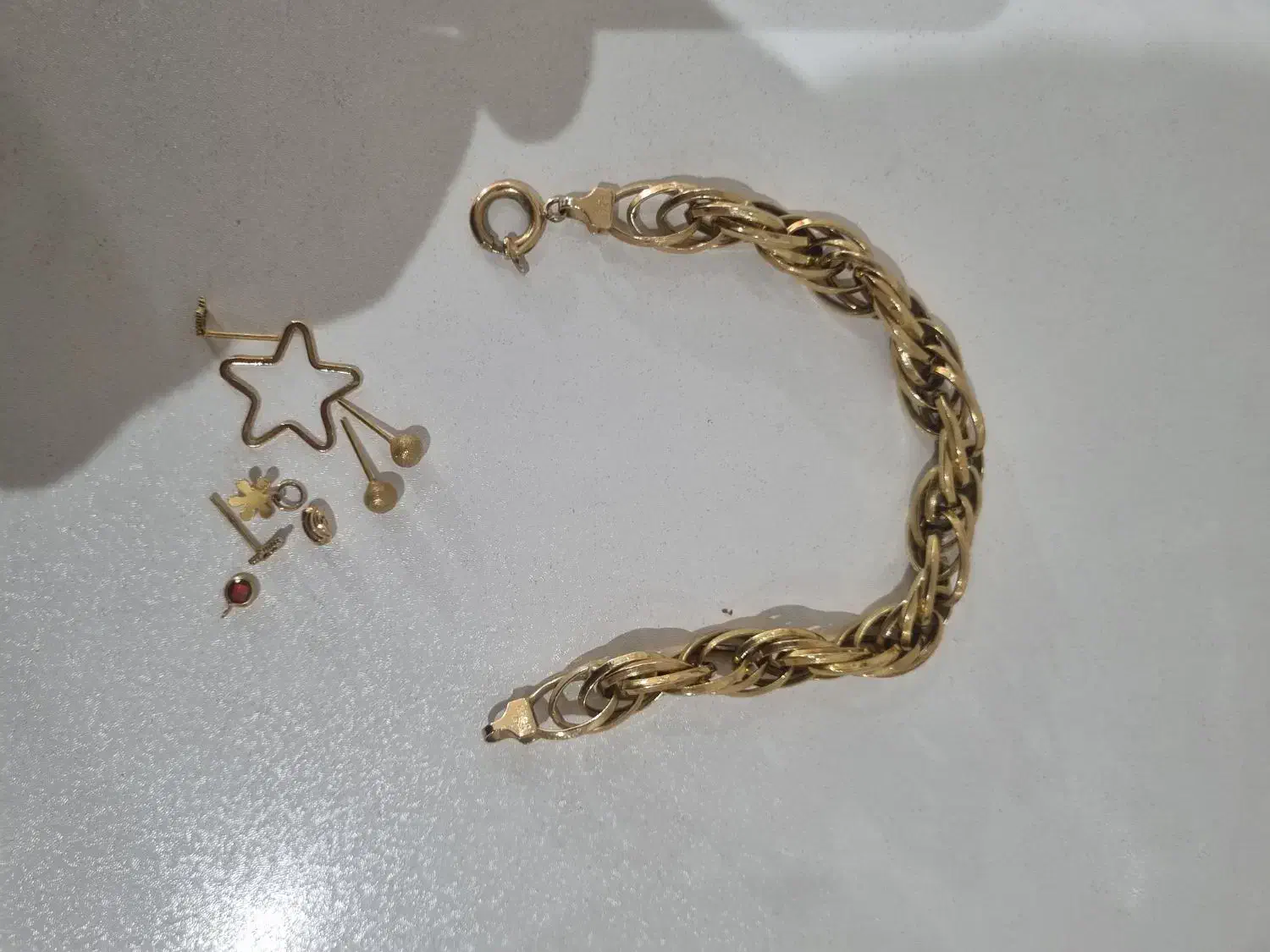 دستبند در حد نو|جواهرات|بروجرد, |دیوار