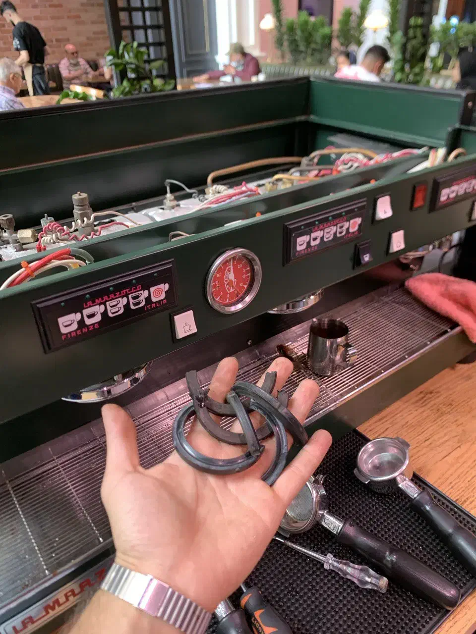 تعمیرات دستگاه اسپرسو|خدمات پیشه و مهارت|تهران, شیخ هادی|دیوار