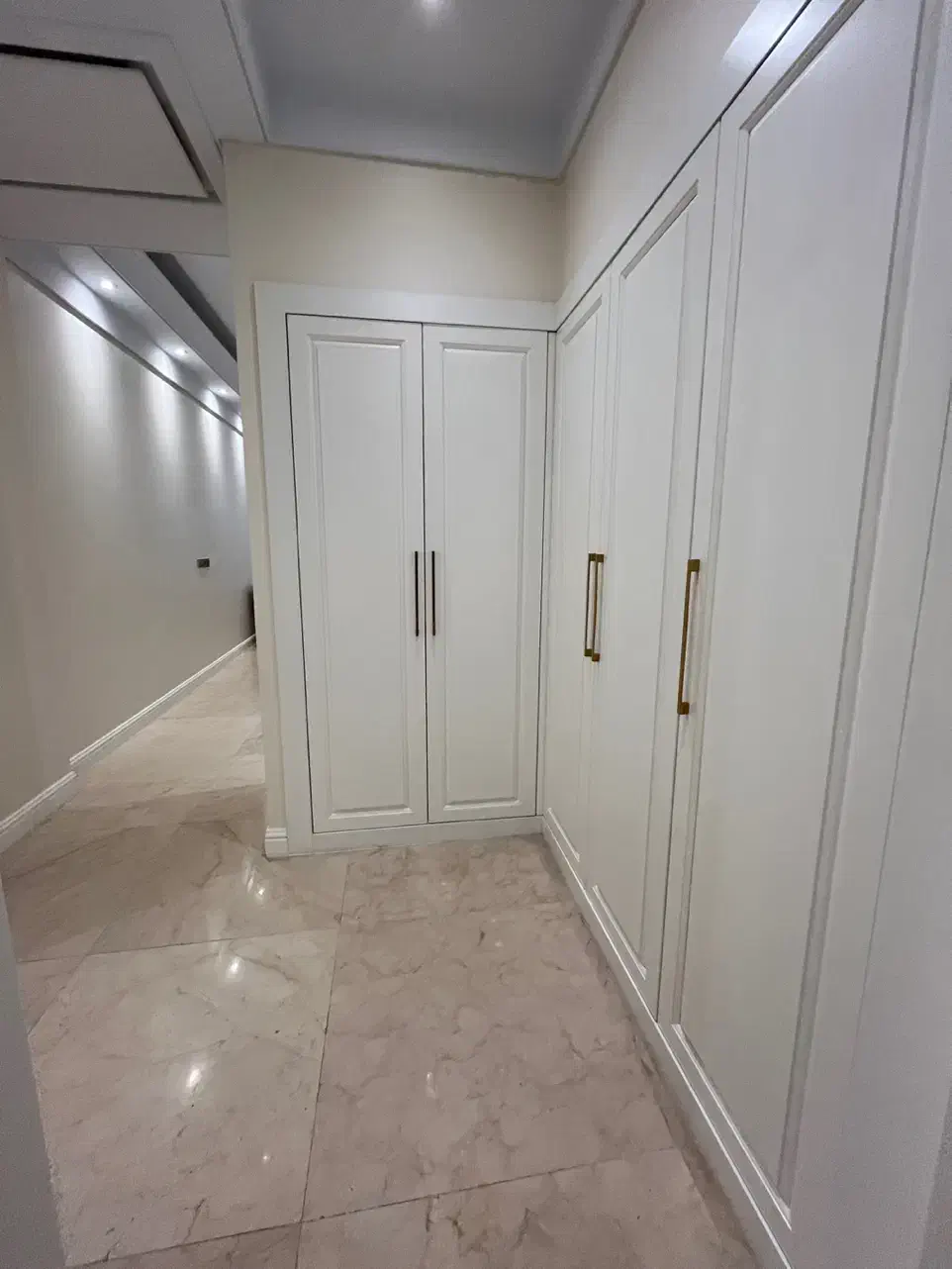 220متر/ تاپ لوکیشن بلوار/ برند سعادت آباد