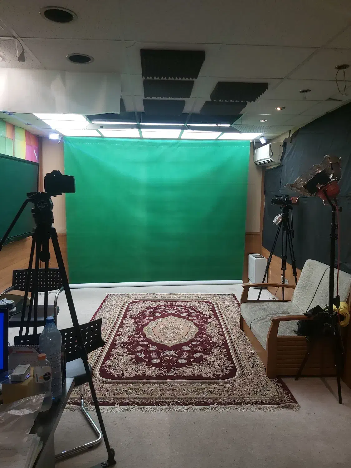 اجاره استدیو استودیو ضبط صدا تولید محتوا تدریس|اجارهٔ کوتاهمدت دفتر کار و فضای آموزشی|تهران, فلسطین (میدان انقلاب)|دیوار