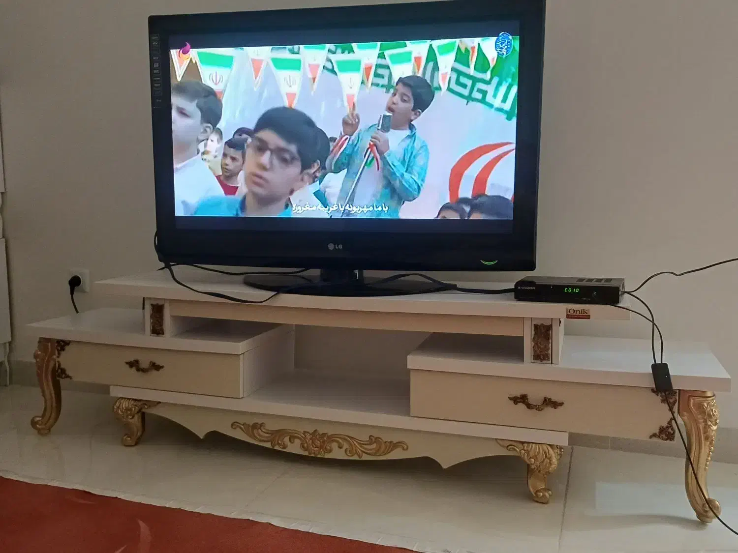 تلویزیون|تلویزیون و پروژکتور|ایلام, |دیوار