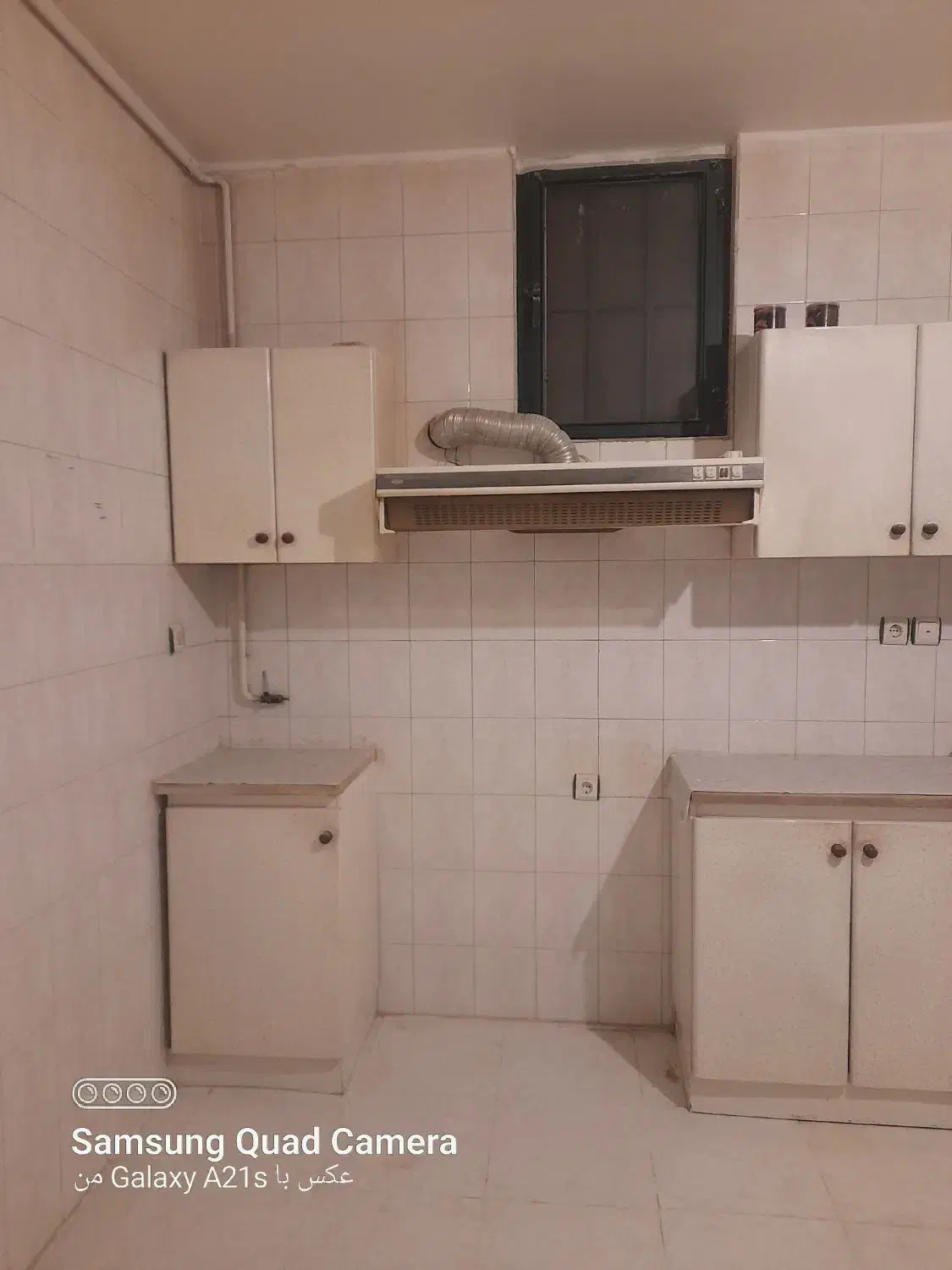 واحد ۱۴۰ متری. منفی ۸۰ ، خیابان زیارتی|اجارهٔ آپارتمان|کاشان, زیارتی|دیوار