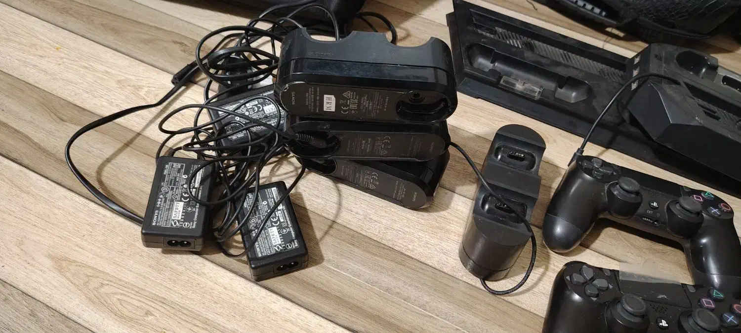 دسته پی اس فور..|کنسول، بازی ویدئویی و آنلاین|مشهد, شهرک شهید باهنر|دیوار