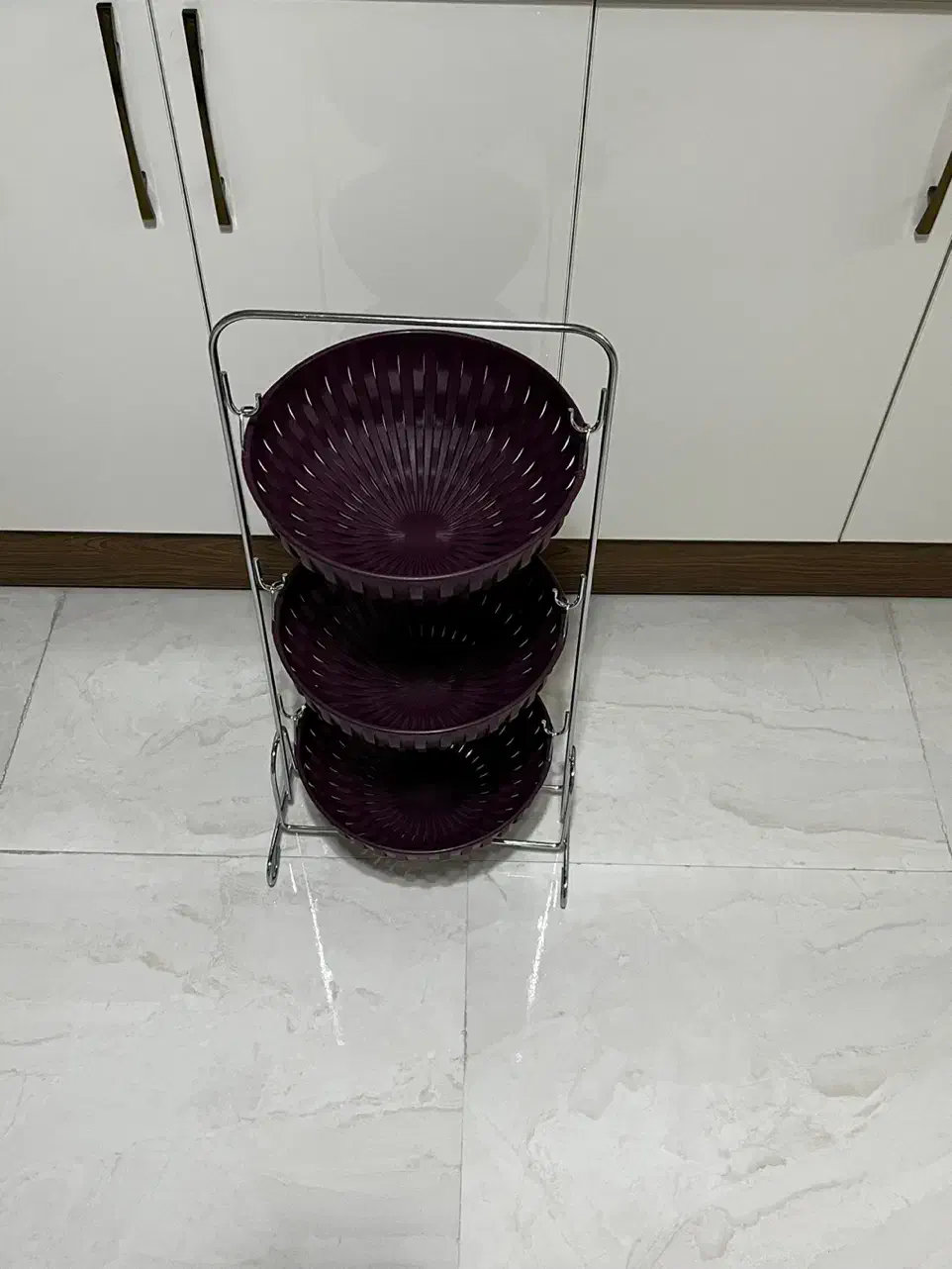 سطل زباله پدالی/جارو دسته بلند/جای سیب زمینی لیمون|لوازم نظافت|قزوین, |دیوار