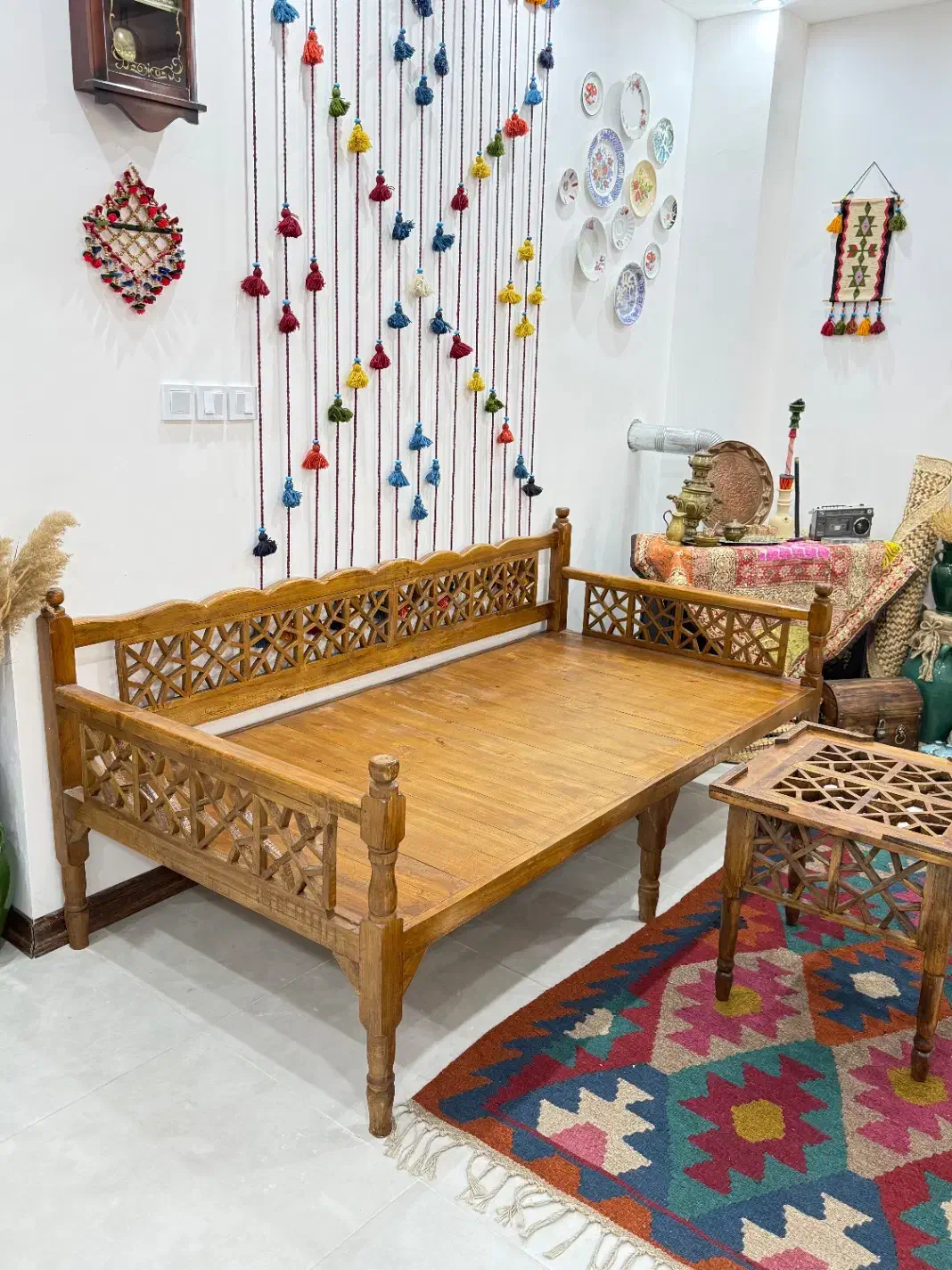 تخت سنتی|مبلمان خانگی و میز عسلی|بوشهر, |دیوار