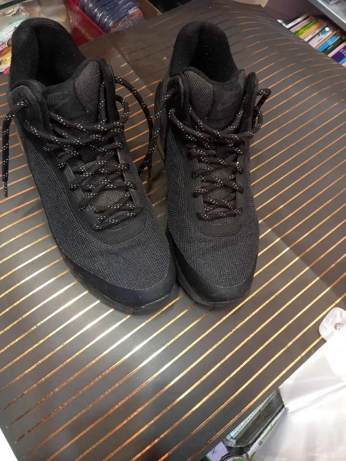 کفش کتانی نایک نیم بوت|کیف، کفش، کمربند|کنگاور, |دیوار