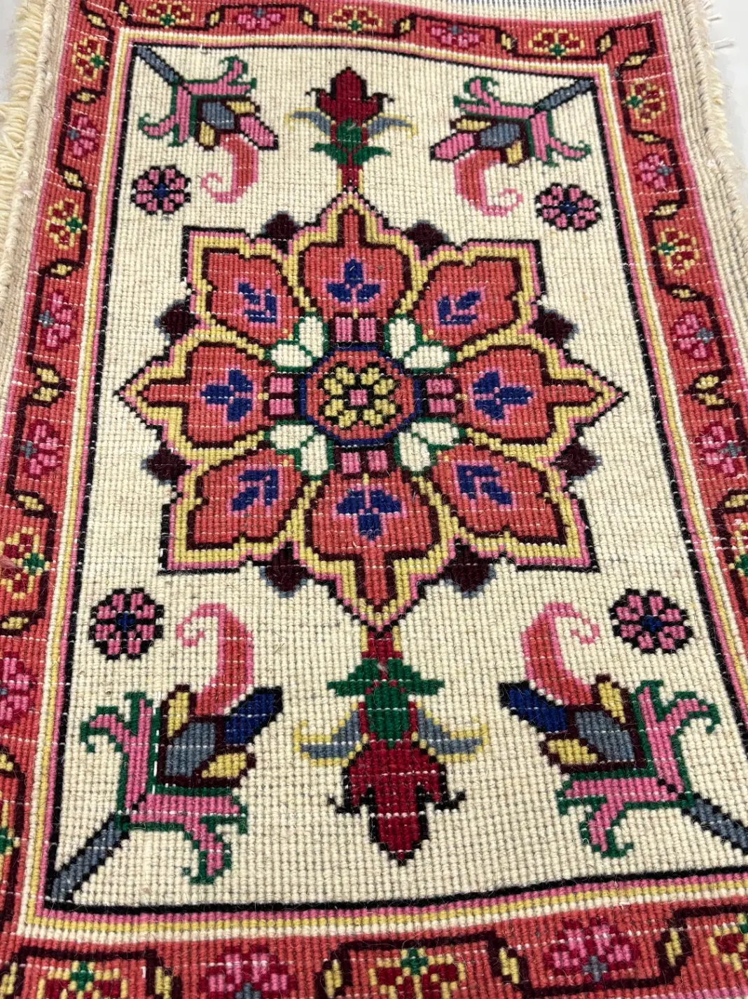 پادری|پادری|کرج, ساماندهی|دیوار