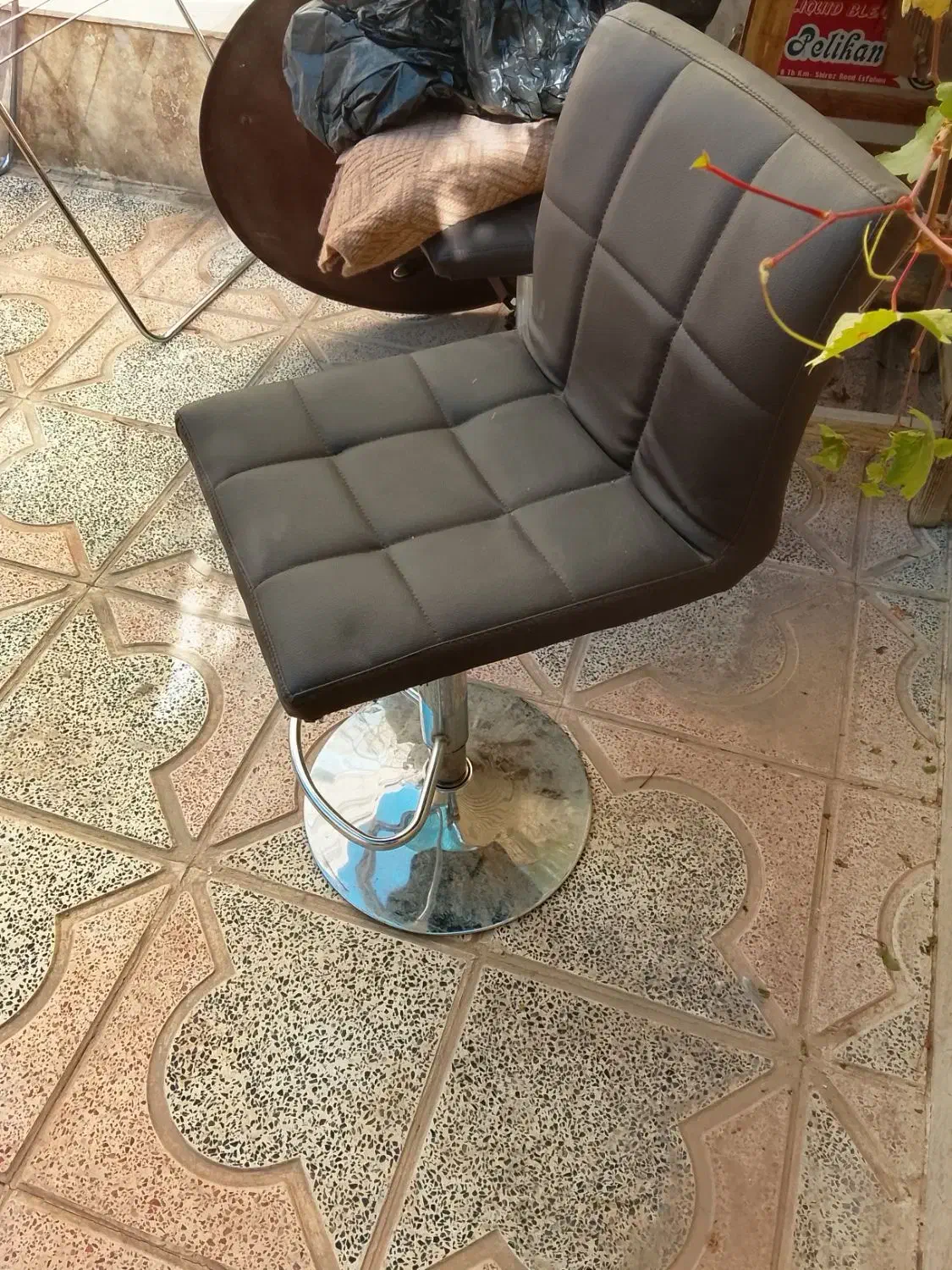 2عددصنلی جکی اریشگری|آرایشگاه و سالن‌های زیبایی|شاهین‌شهر, خانه کارگر|دیوار