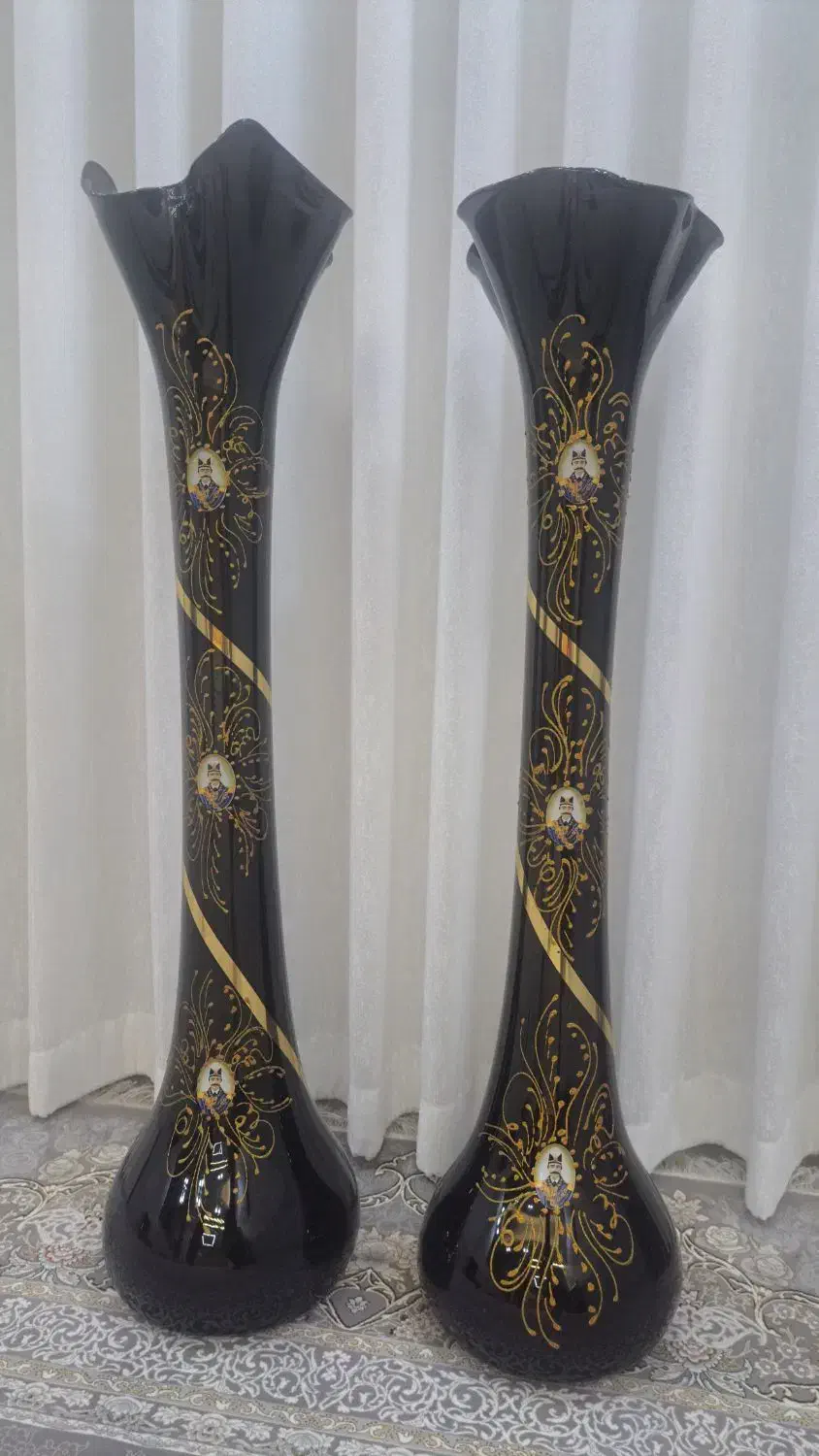 گلدان شیشه ای|کلکسیون اشیاء عتیقه|فلاورجان, |دیوار