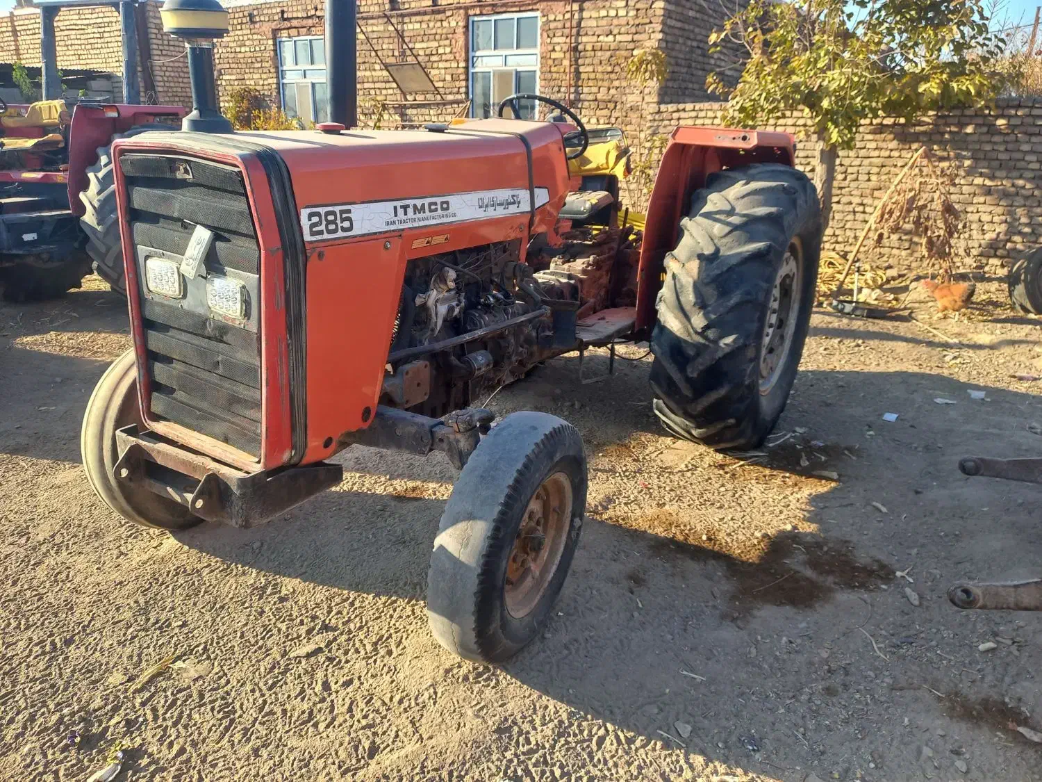 تراکتور۲۸۵ مدل۸۸|خودرو سنگین|سبزوار, زینبیه|دیوار