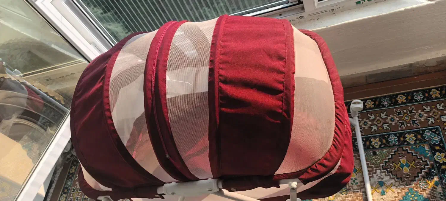 گهواره زرشکی|تخت و صندلی بچه|رشت, پل تالشان|دیوار