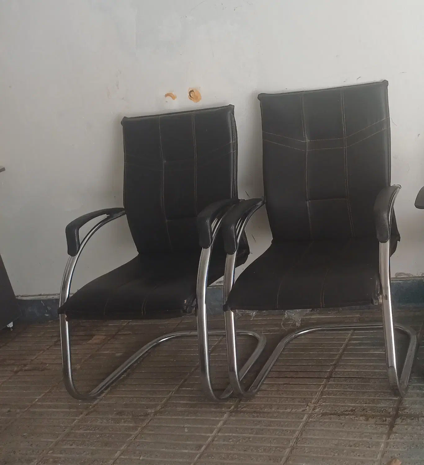 فروش میزمدیریتی به همراه ۲ صندلی اداری|مبلمان اداری|آمل, |دیوار