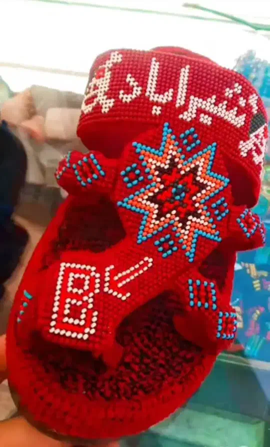 کفش|کیف، کفش، کمربند|ایرانشهر, |دیوار