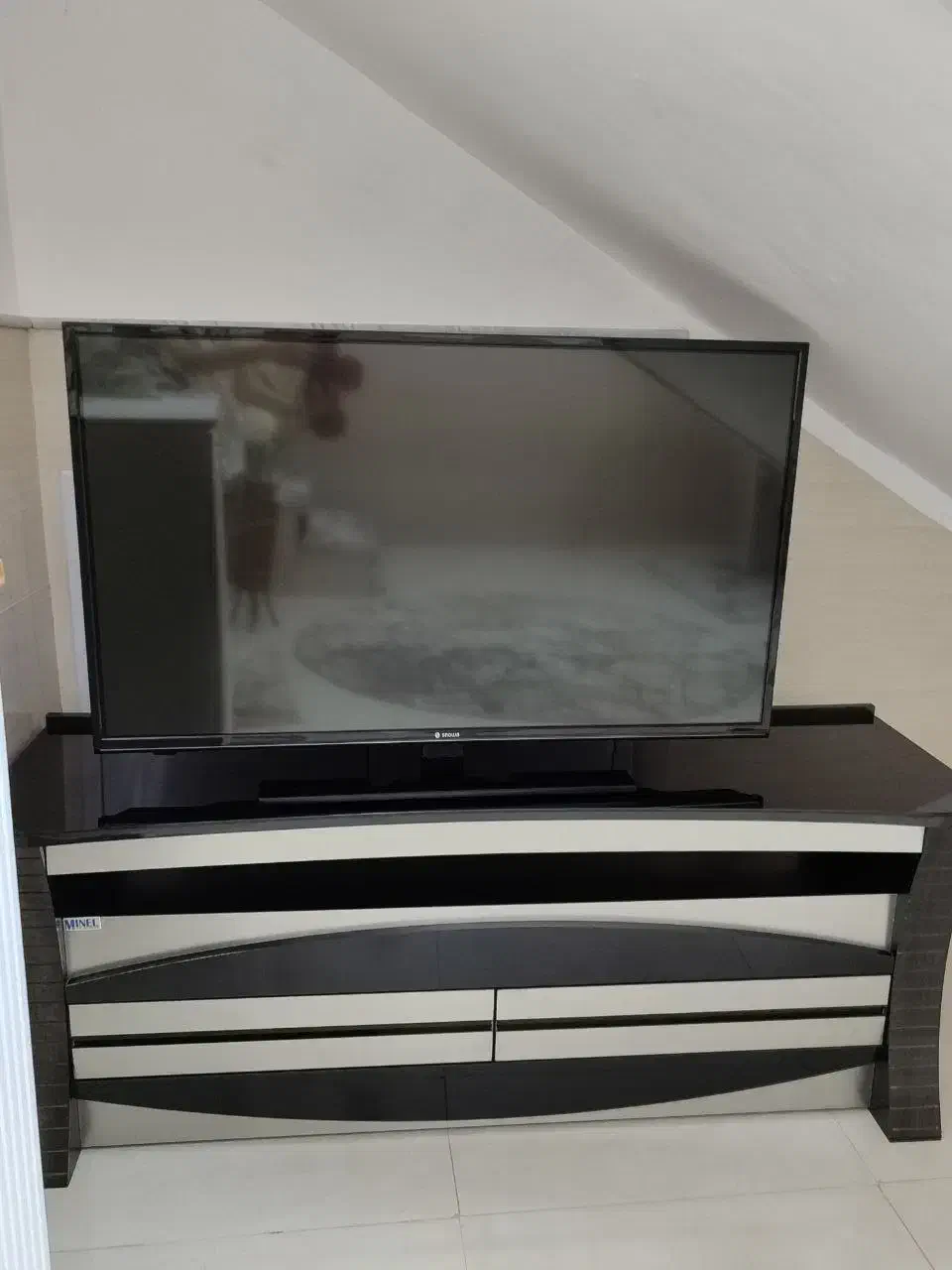 وسیله برقی|تلویزیون و پروژکتور|ساوه, |دیوار