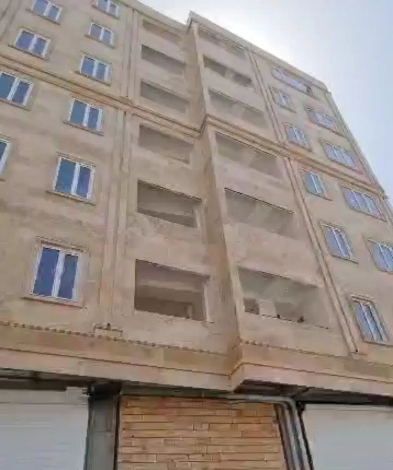 واحد ۱۱۴متری براصلی بلوارنماز لوکیشن ممتاز چالیمار|فروش آپارتمان|ایلام, |دیوار