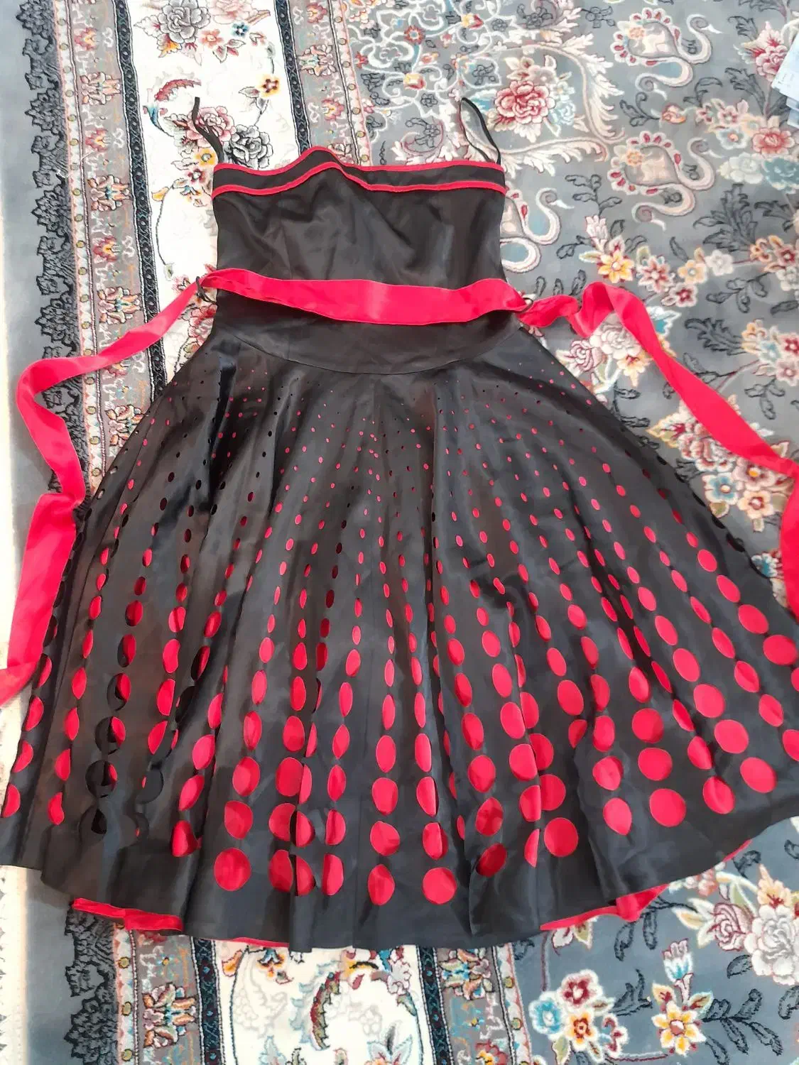 لباس مجلسی|لباس|ساری, |دیوار