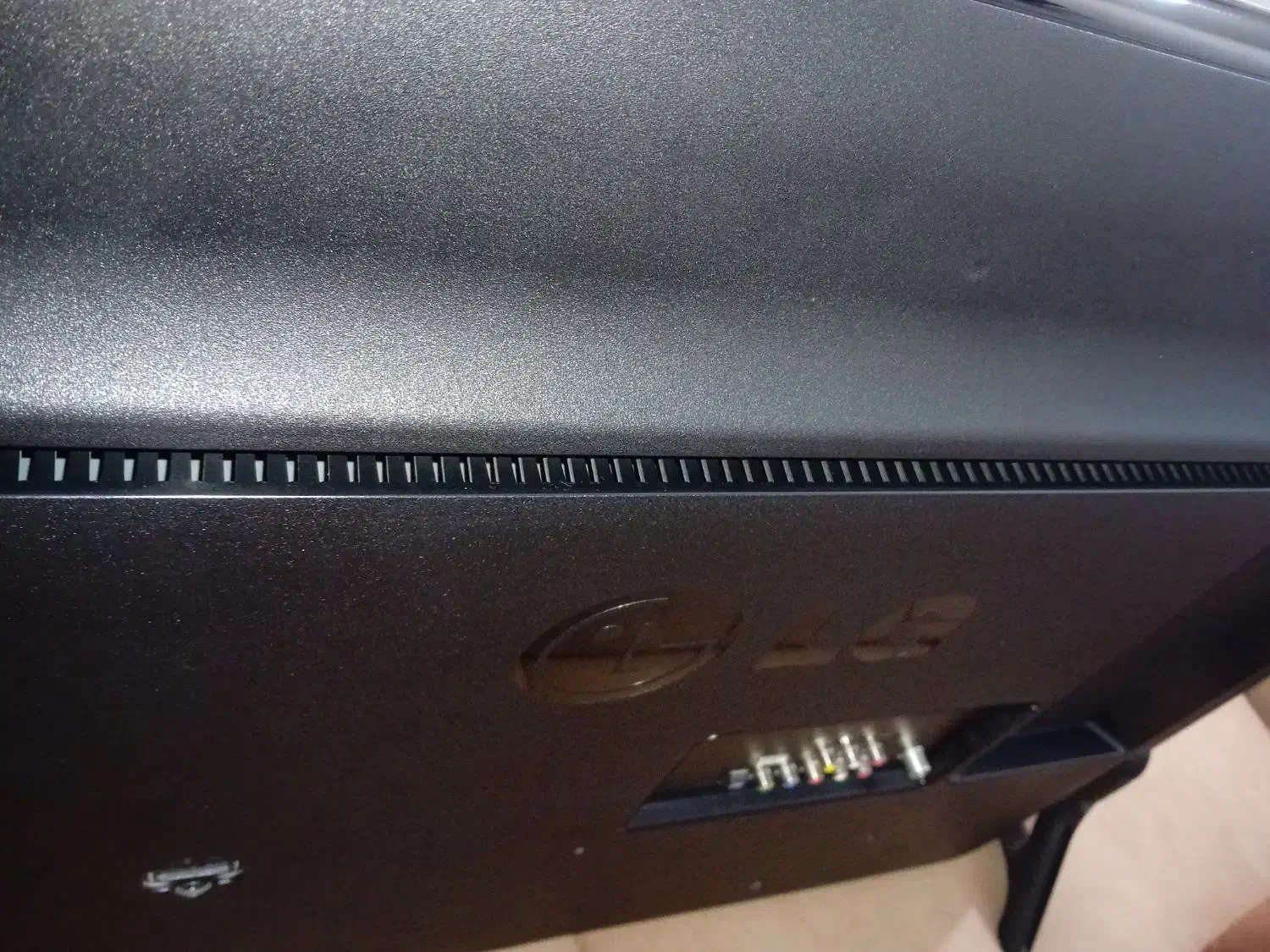 تلوزیون ال جی ۴۲ اینچ ال ای دی|تلویزیون و پروژکتور|همدان, |دیوار