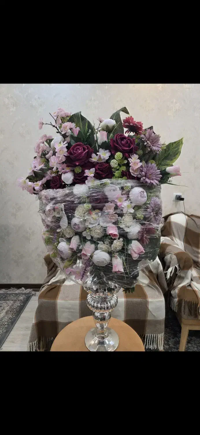 گلدان پر گل ، زیبا و با شکوه|گل مصنوعی|خرمآباد, |دیوار