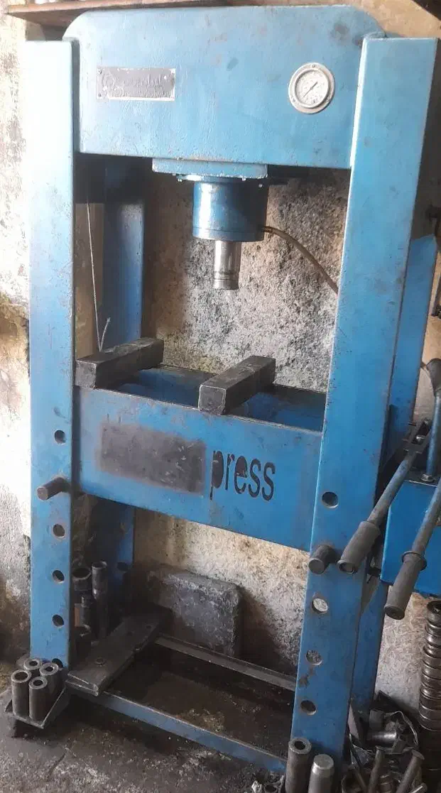 دستگاه پرس ۶۰ تن دستی|ماشین‌آلات صنعتی|کرمانشاه, |دیوار